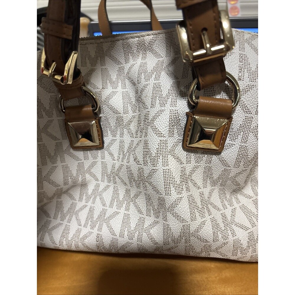 Michael Kors Kirby Purse With Dust Bag - Picture 9 of 9